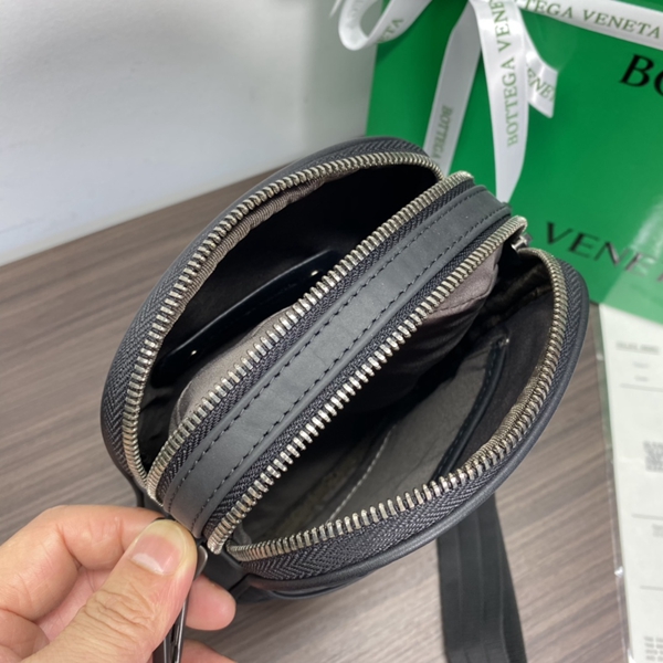 ボッテガヴェネタバッグ着用イメージ